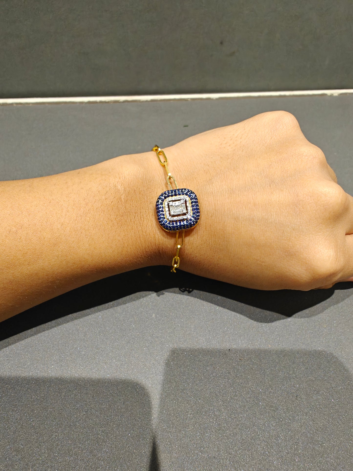 Isha Sapphire Paperclip Bracelet