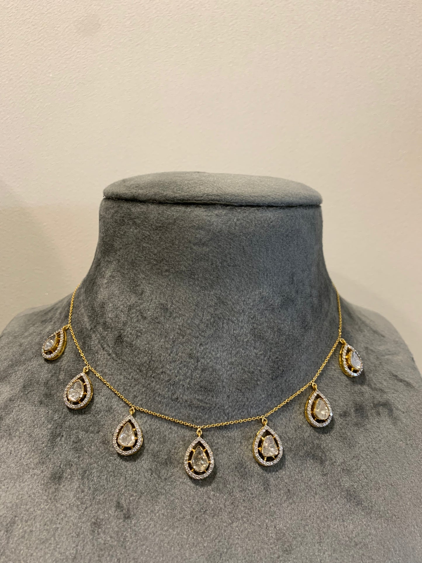 Malaika 7pc Pendant with Chain